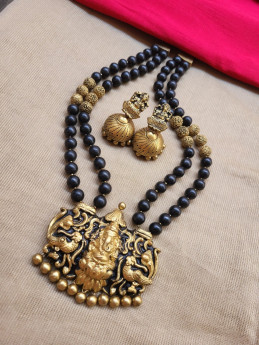 Black Beaded Ganesh Terracotta Jewellery