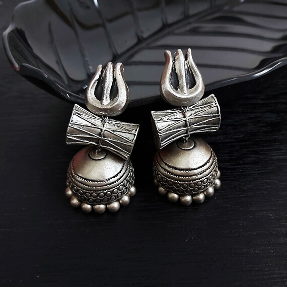 Trishula Damaru Temple Terracotta Earring (Antique Silver)