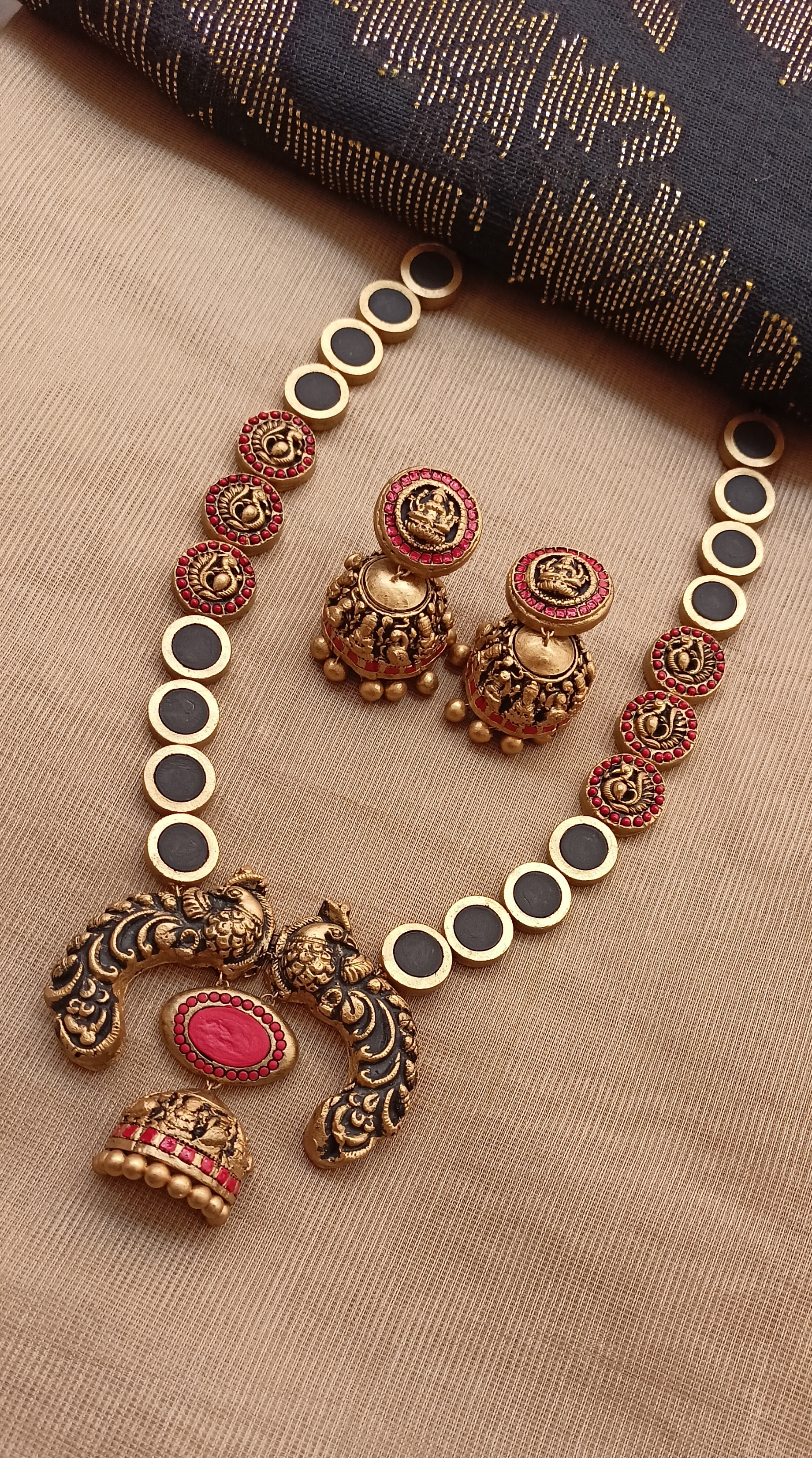 Black Red Grand Peacock Terracotta Jewellery
